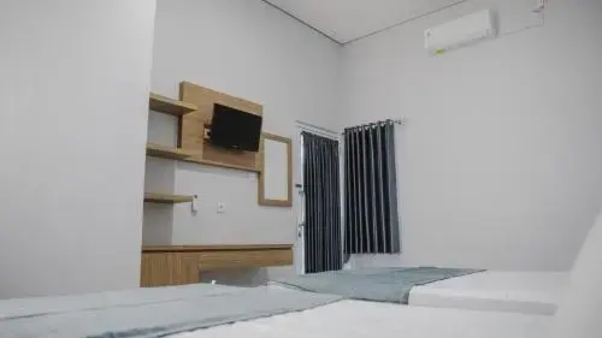 Sitiinggil Guesthouse by RedDoorz