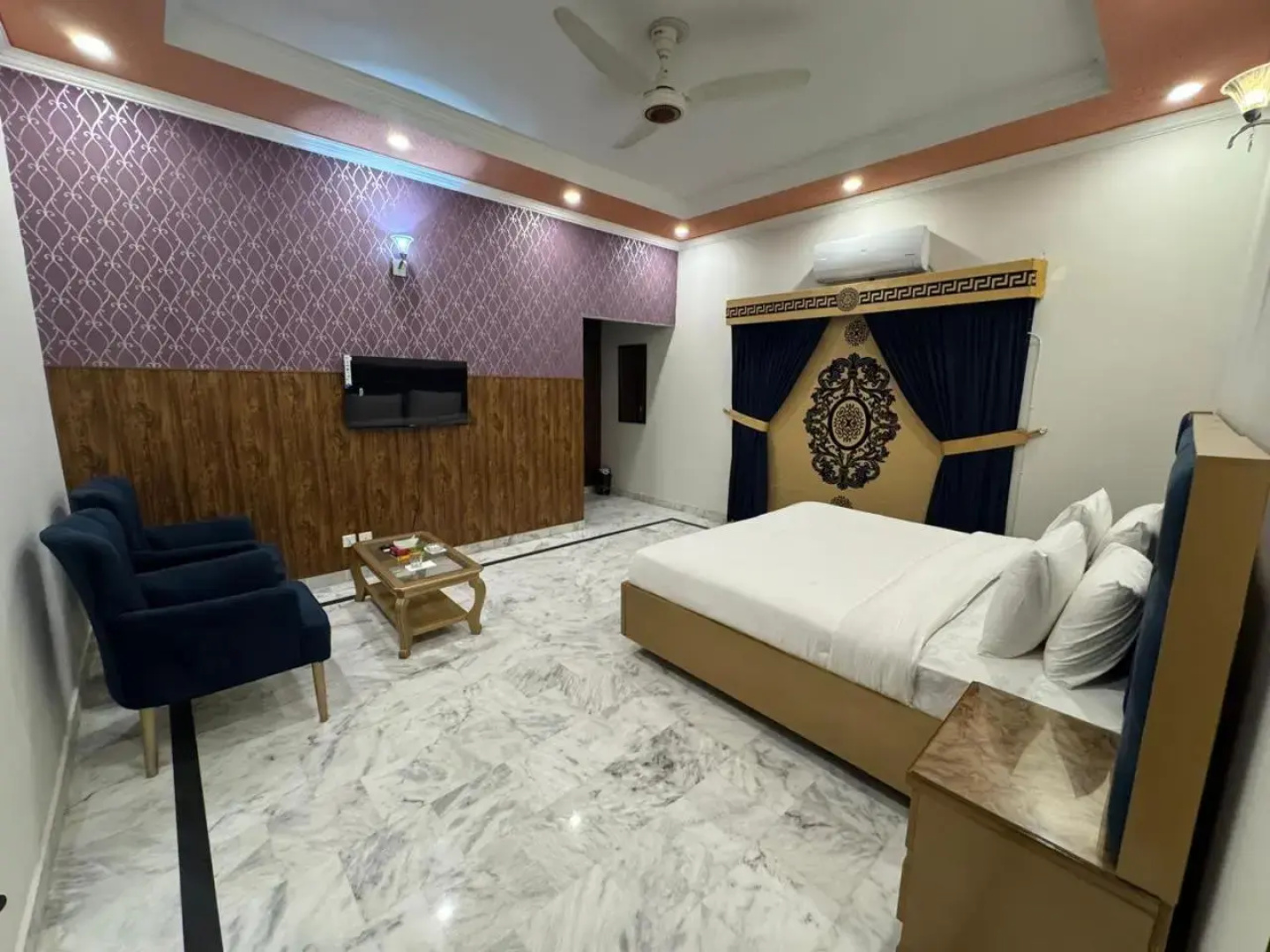 Delano Guest House