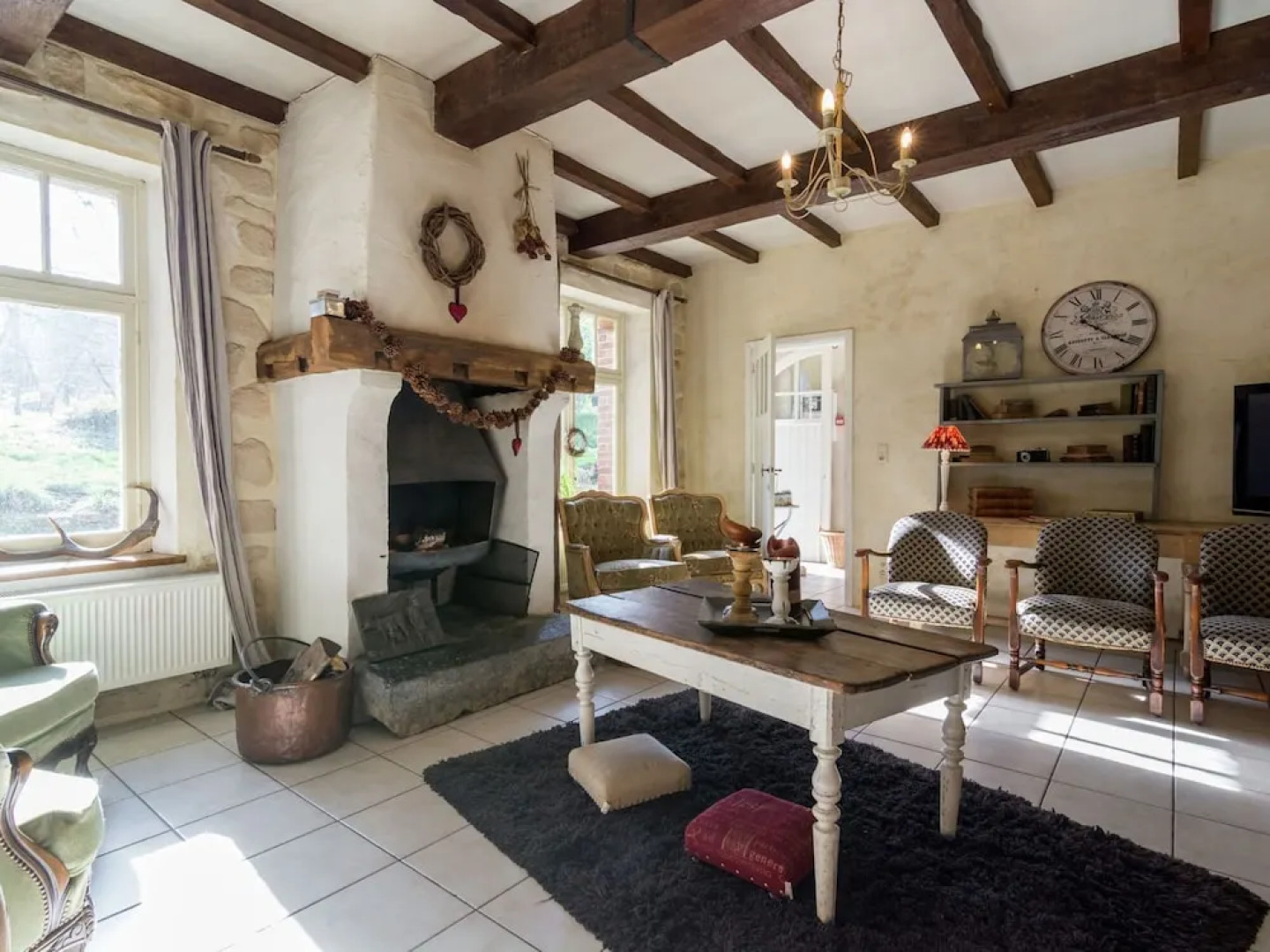 Bievre Forest-edge Retreat