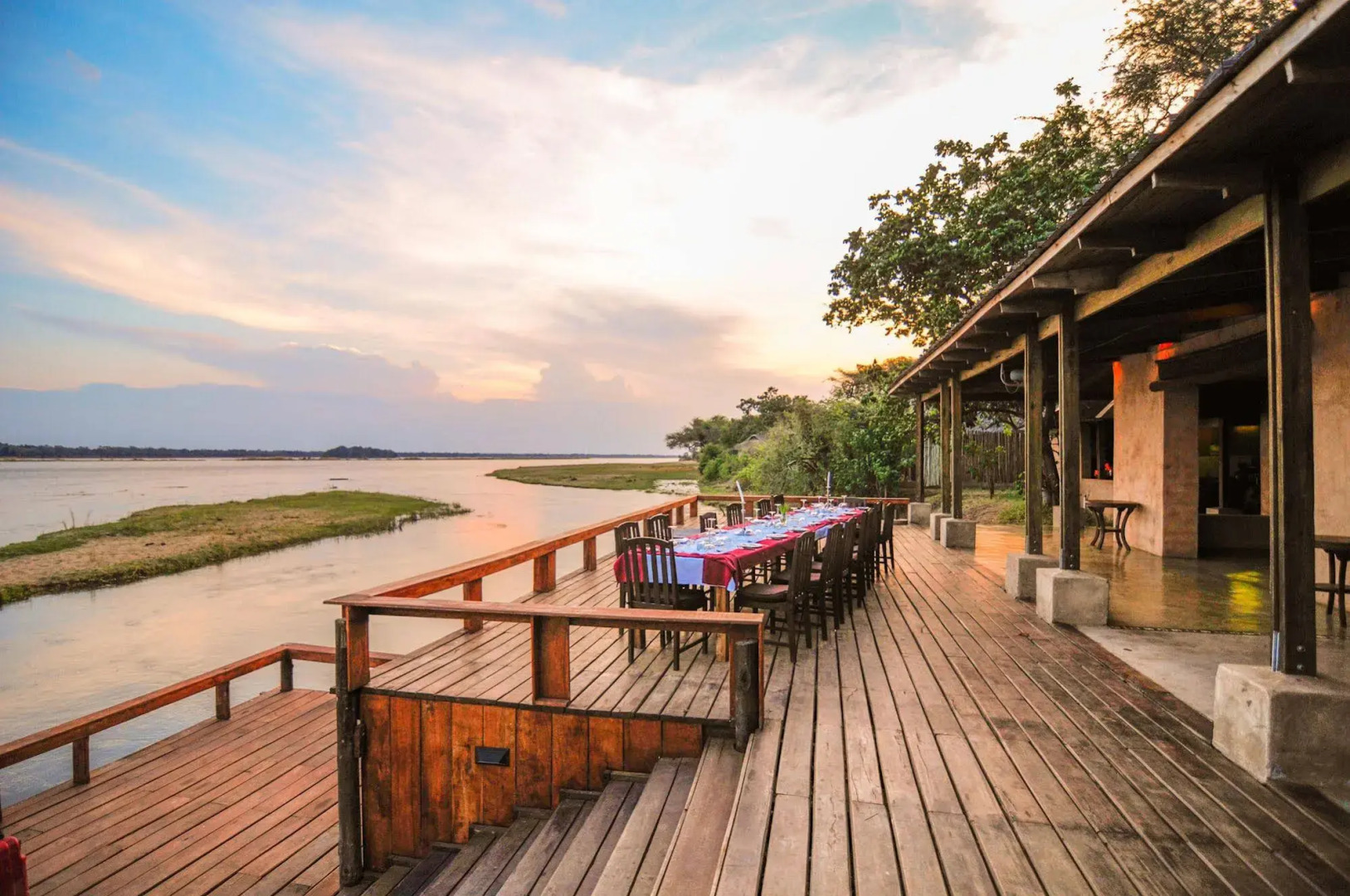 Royal Zambezi Lodge