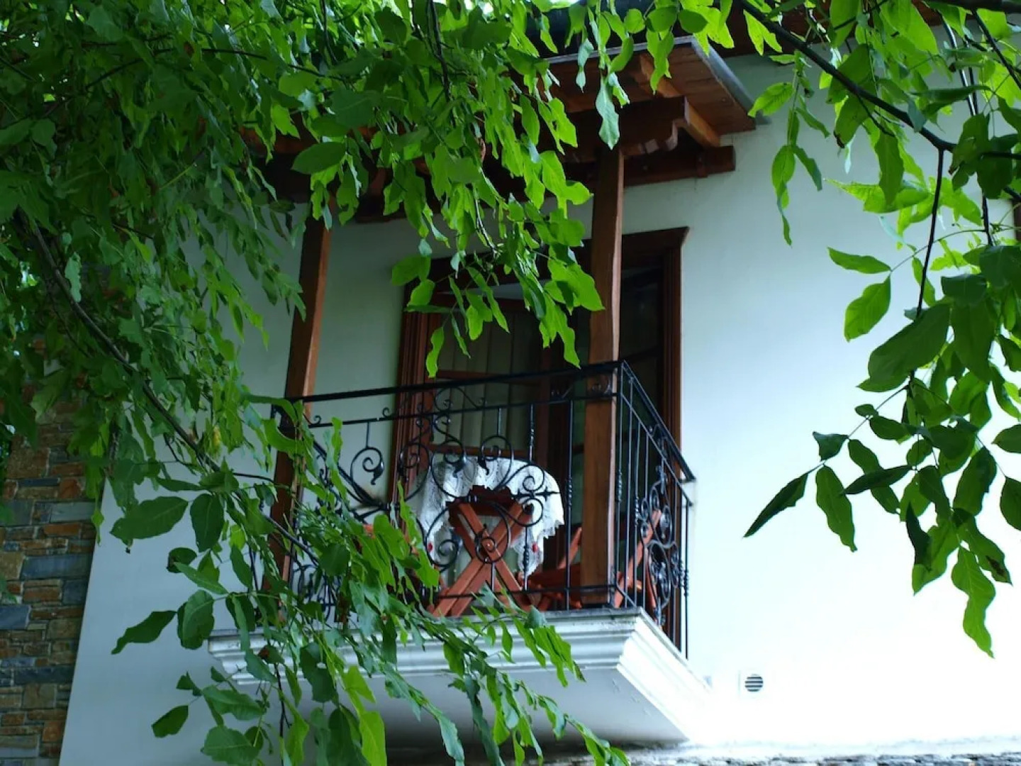 Heliodora Deluxe Triple Room 3