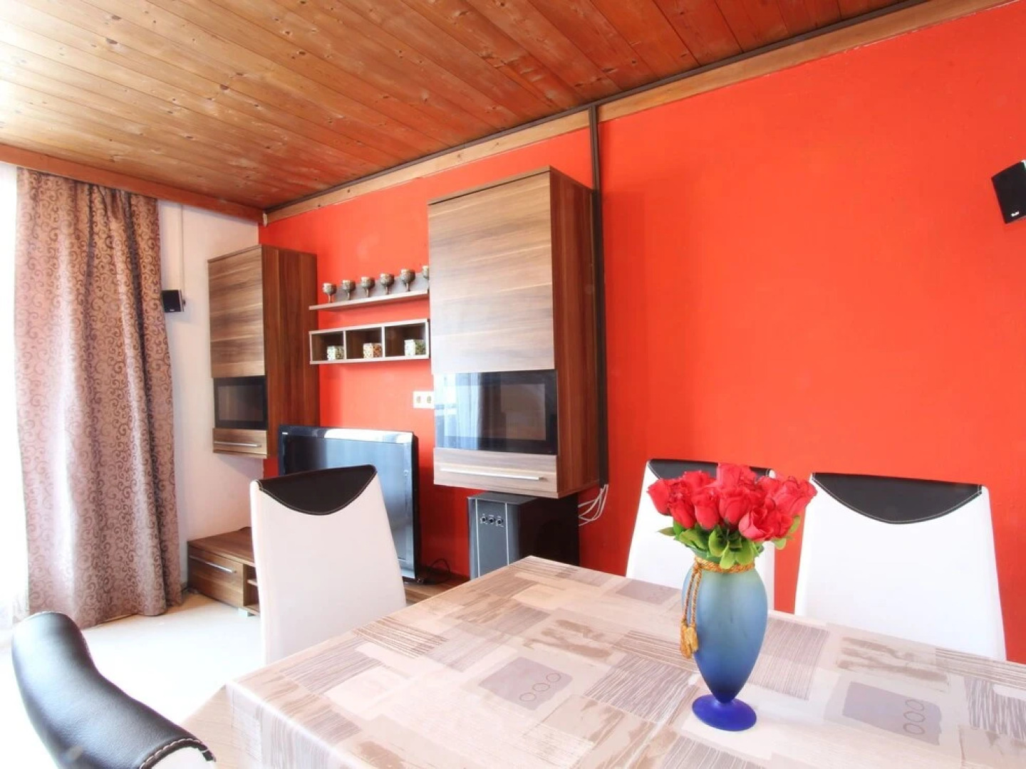 Lovely Chalet in Sankt Ulrich am Pillersee near Ski Area