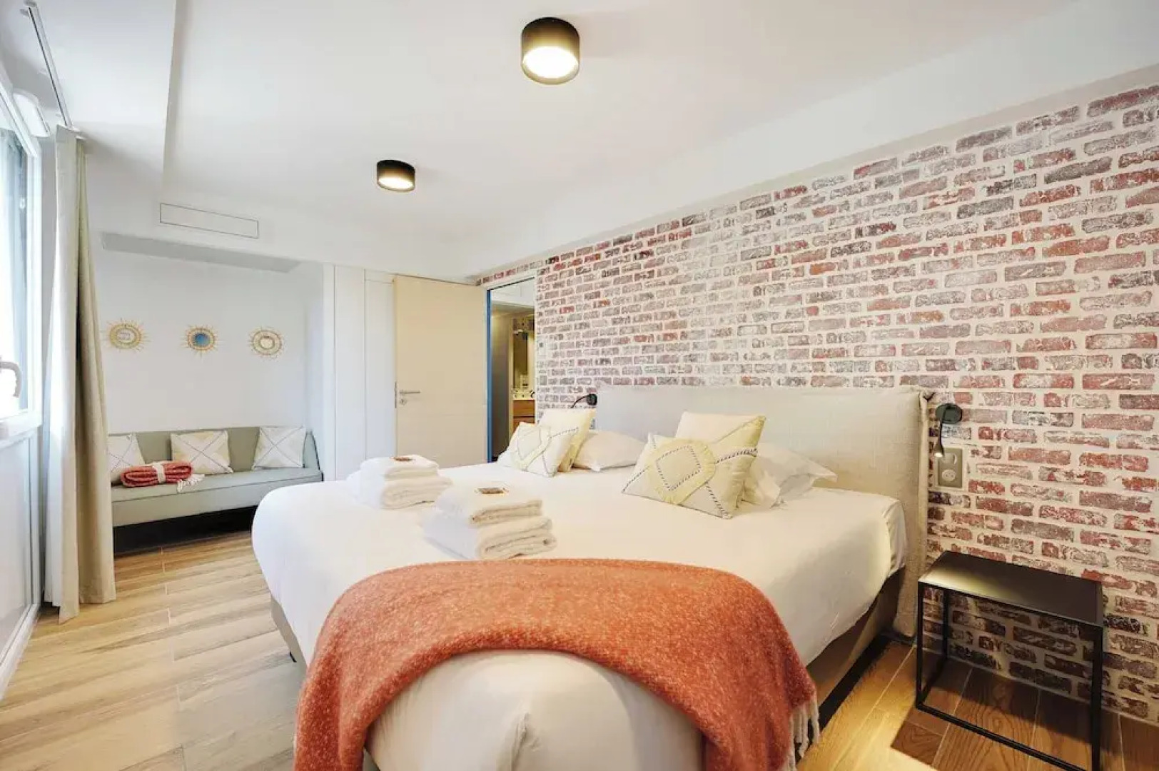 Elegant Apartment With Terrace - 1br/4p- Vanves