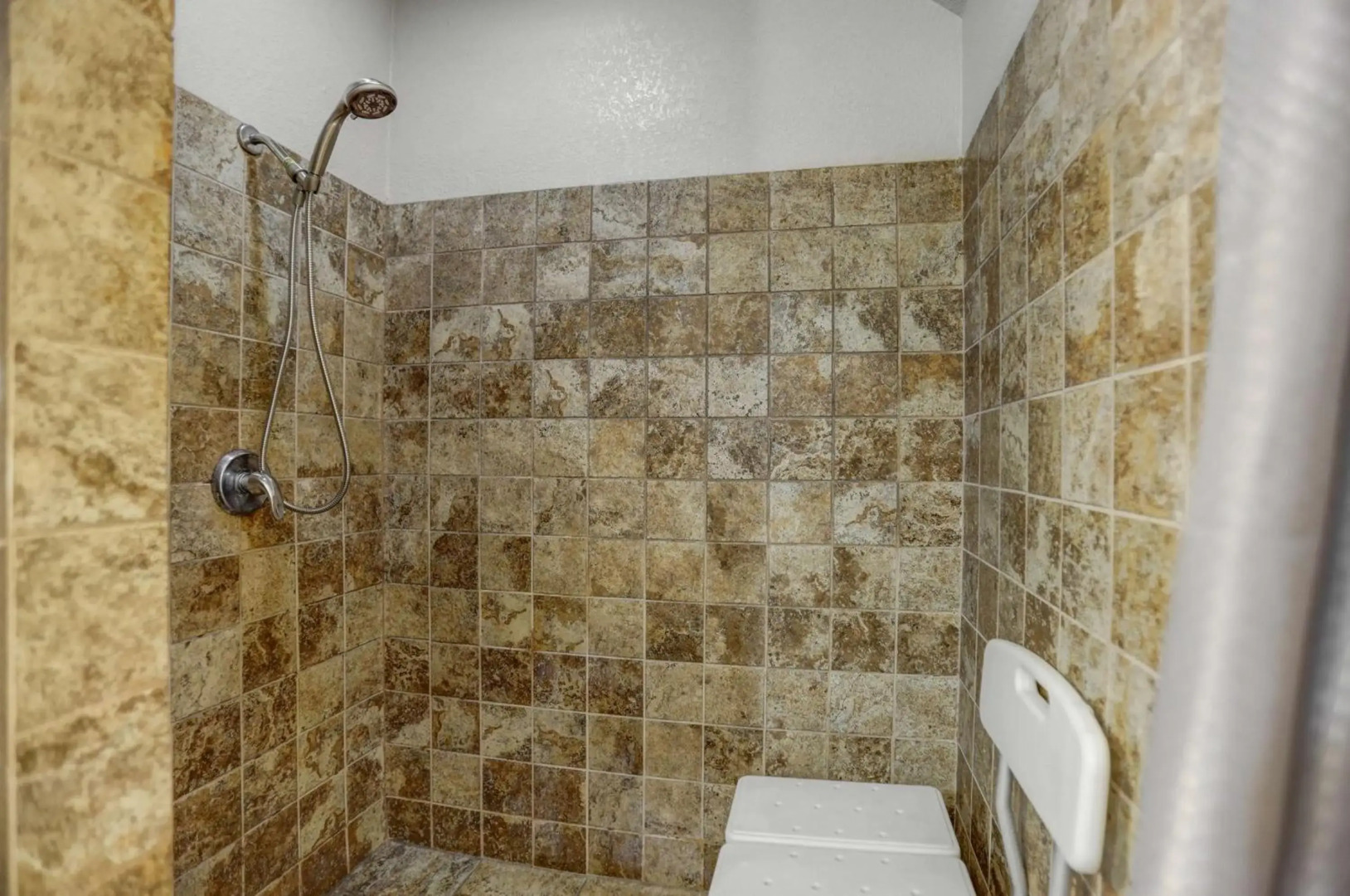 Motel 6 Fresno, CA - Belmont Ave