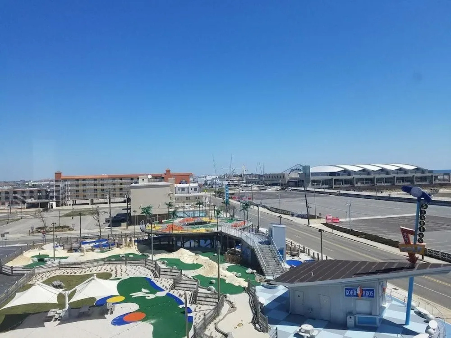 Newport Beach Resort