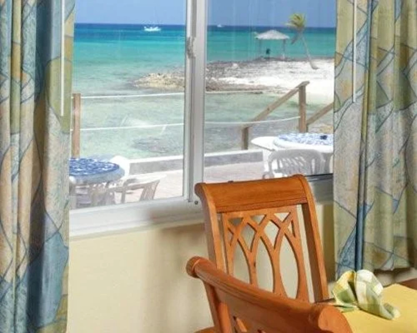 Coral Sands Resort, Grand Cayman, Cayman Islands