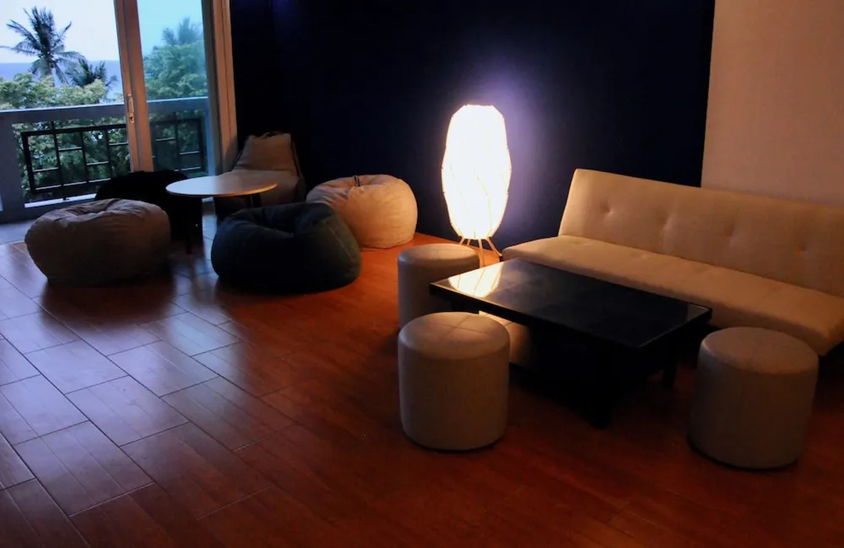 Oasis Hotel-Pods - Adults Only