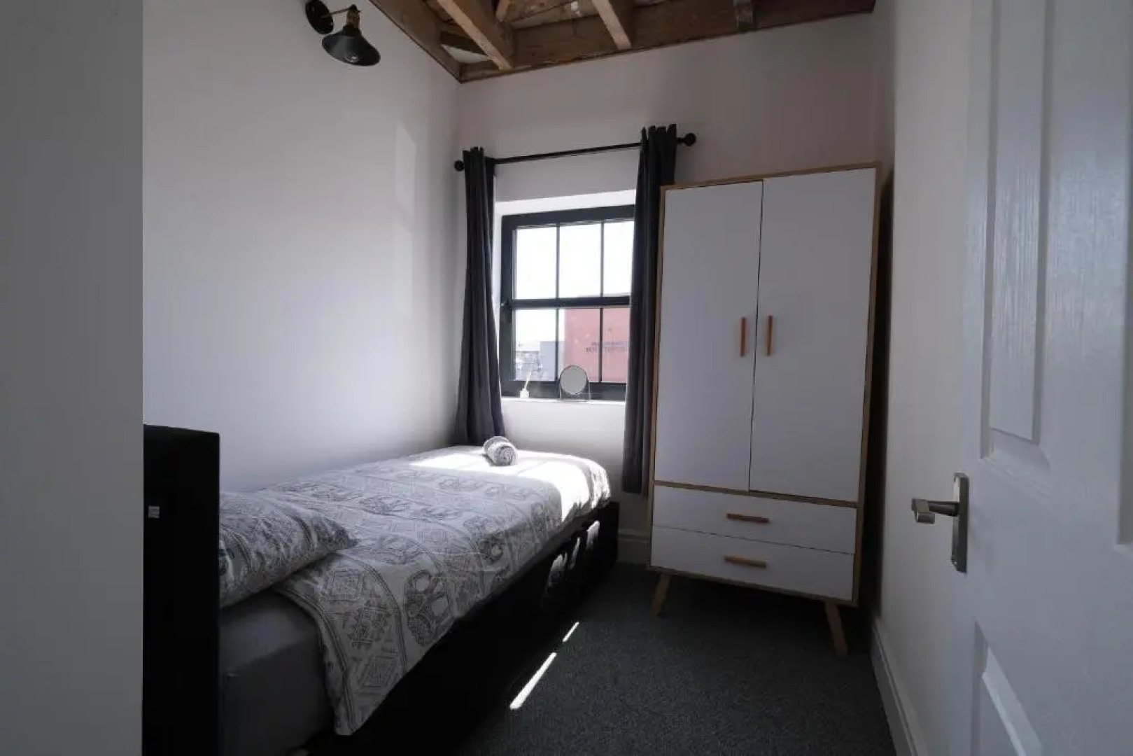 The Eden Warehouse - Green Apartment, sleeps 5