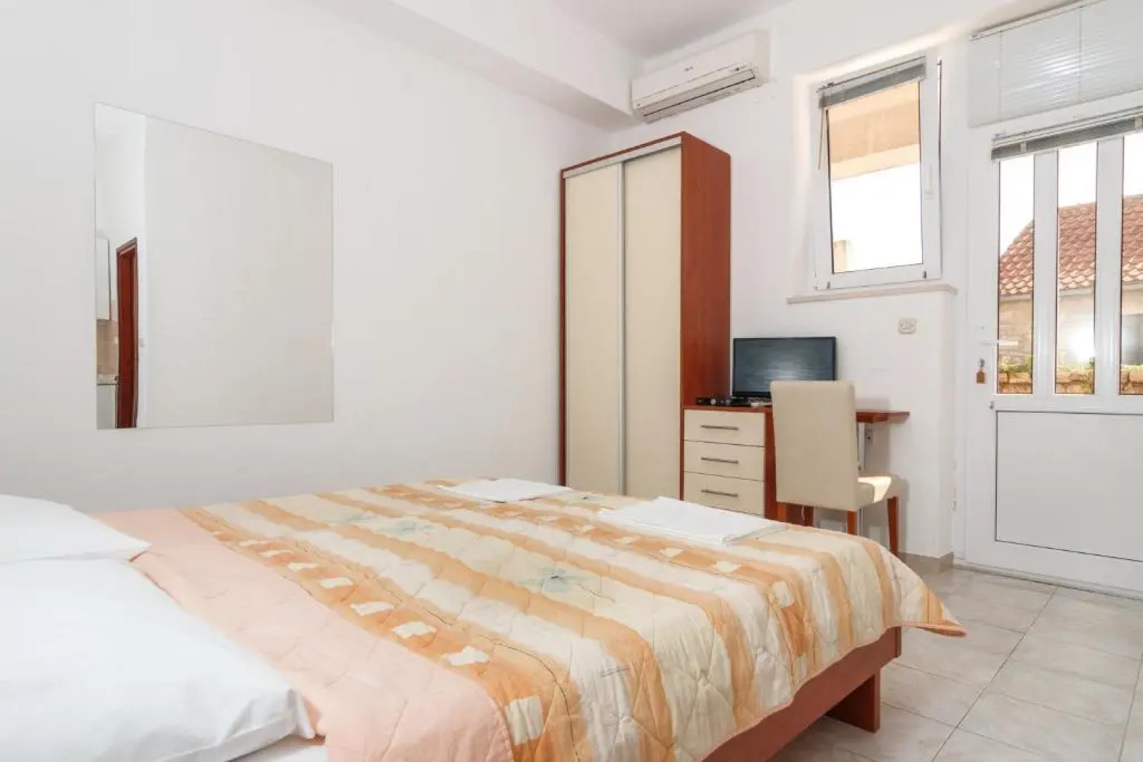 Apartments & Rooms Konoba Tomić