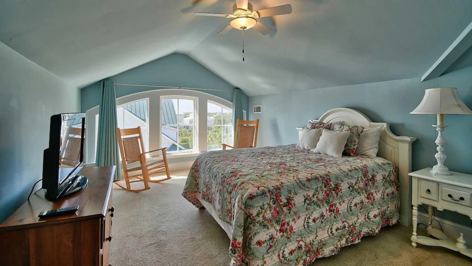 105 Endless View 8 Br Home by RedAwning