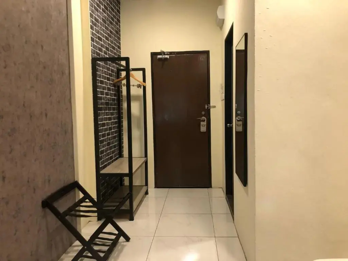 Wings Hotel