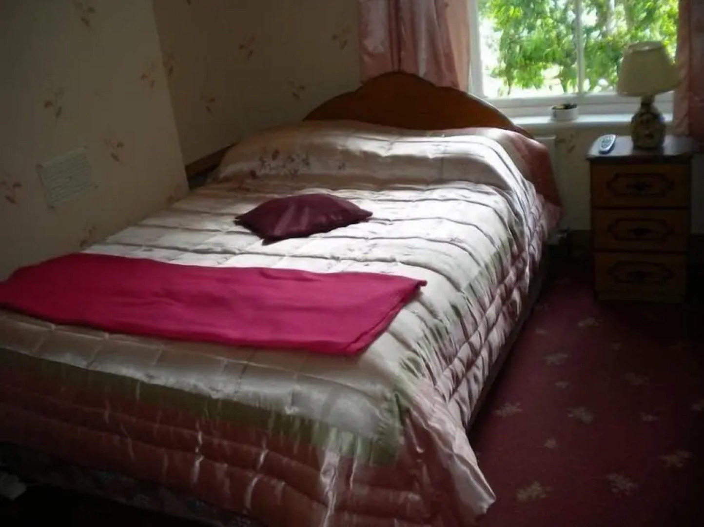 Riverside House Bed & Breakfast