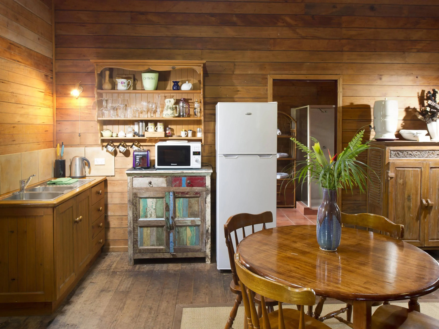 Glass House Mountains Ecolodge