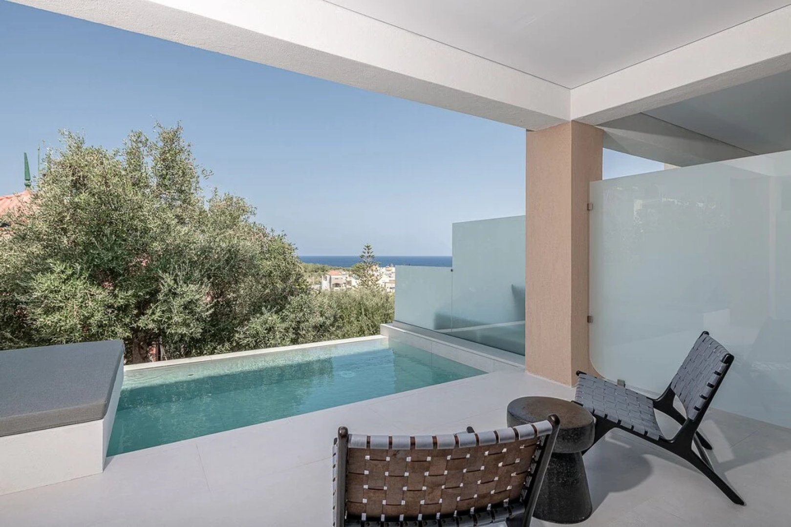 Nuovo Luxury Suites