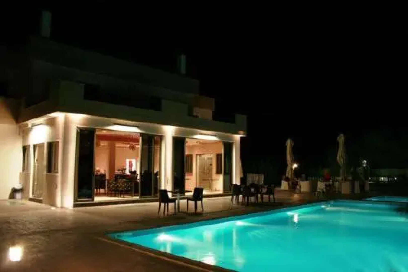 Zeis Edo Luxury Apartments