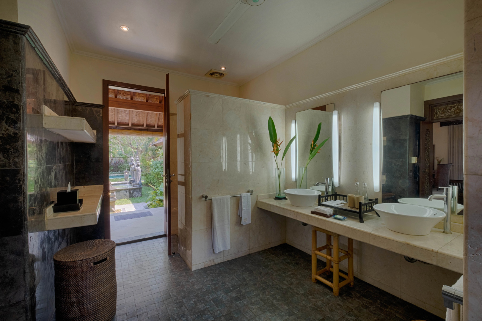 Kutus Kutus Saba Beach Villa