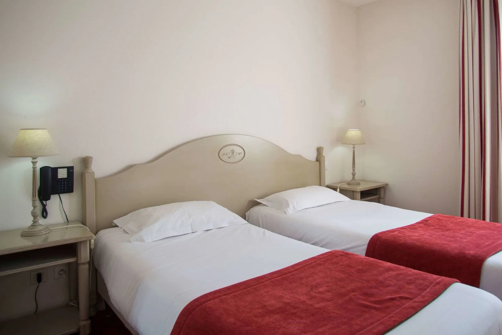 Brit Hotel Du Perche