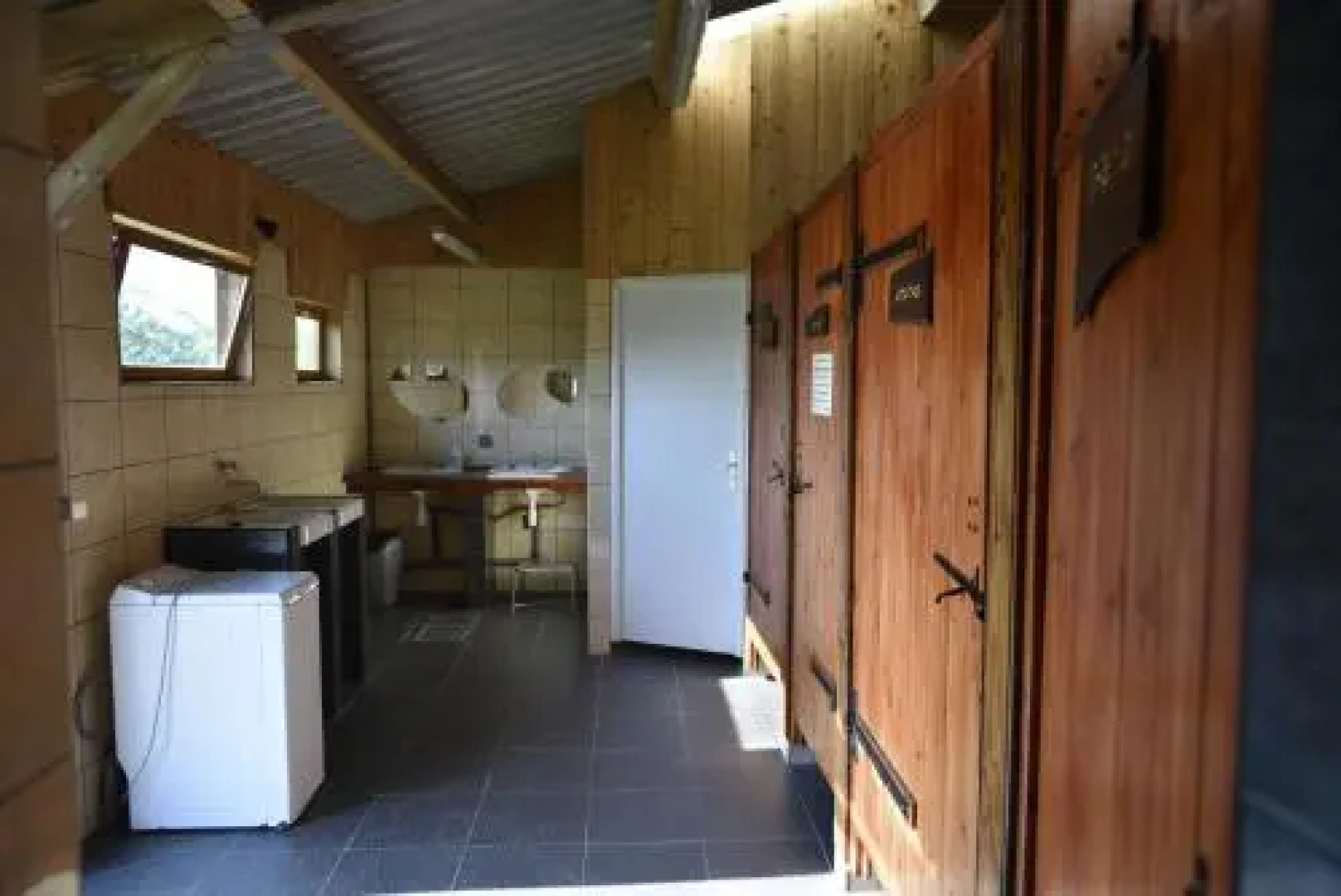 Yourtes et Roulottes de la Laïta