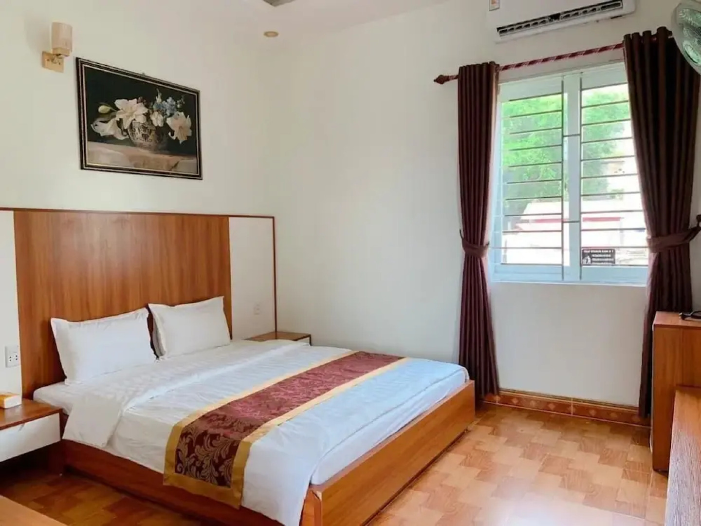 Hoa Sim Hotel LS - by BAY LUXURY