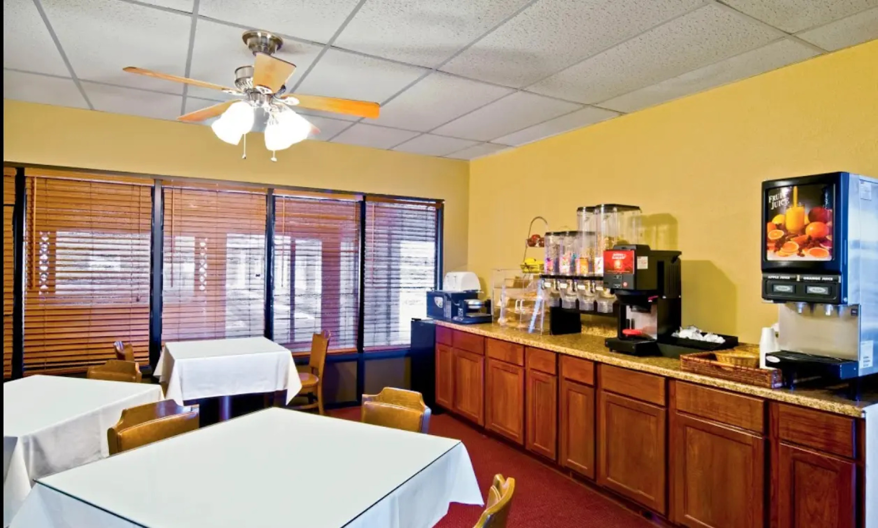 Fairview Inn By OYO Hesston I-135