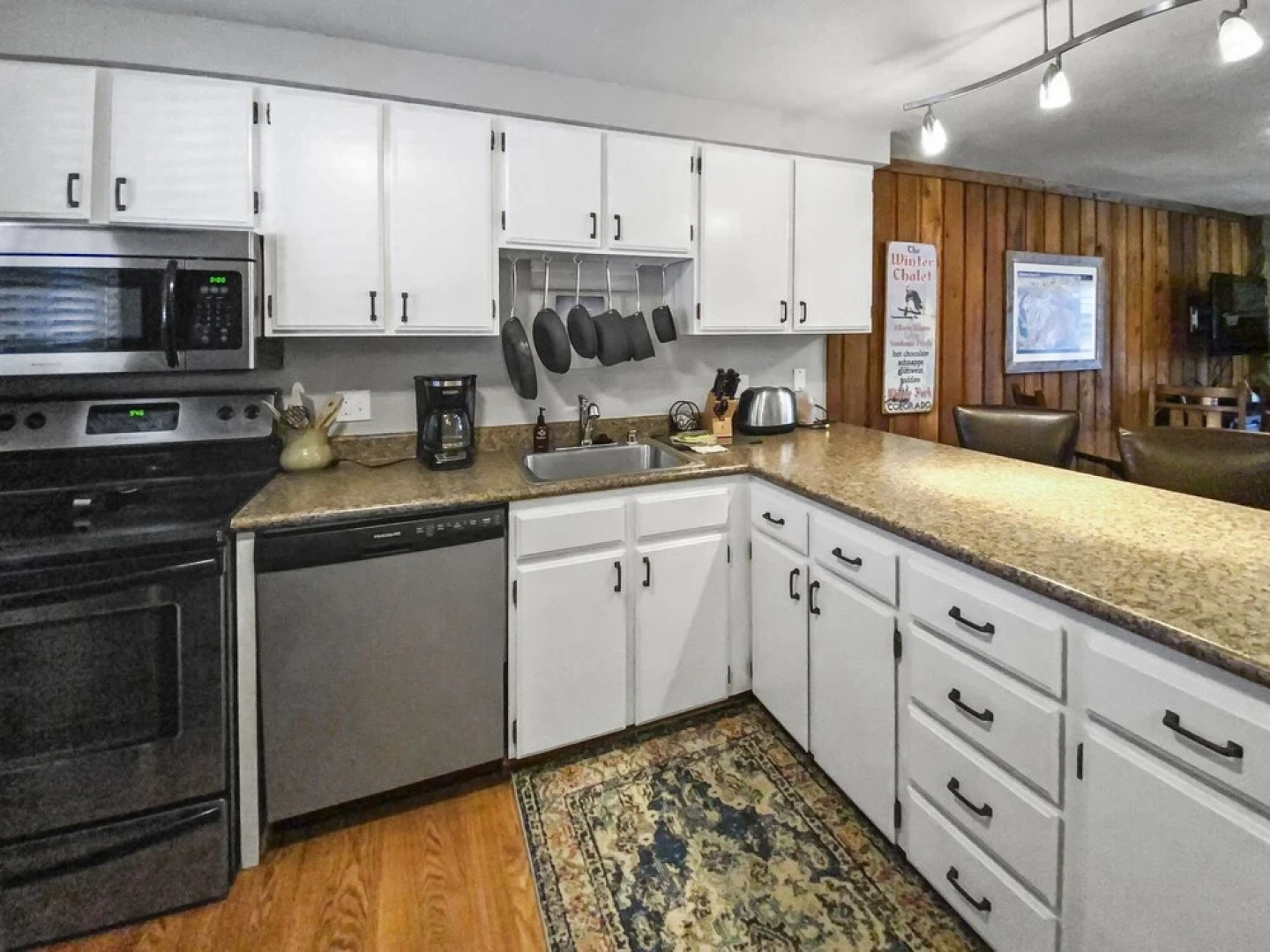 Beaver Ge 9-13 2 Bedroom Condo by Redawning