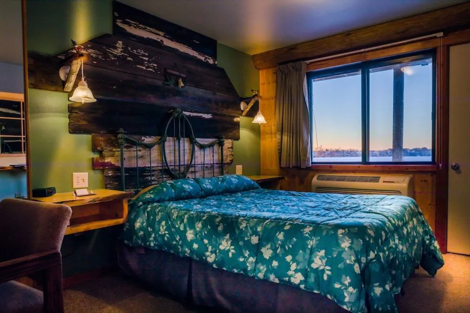 Curriers Lakeview Lodge