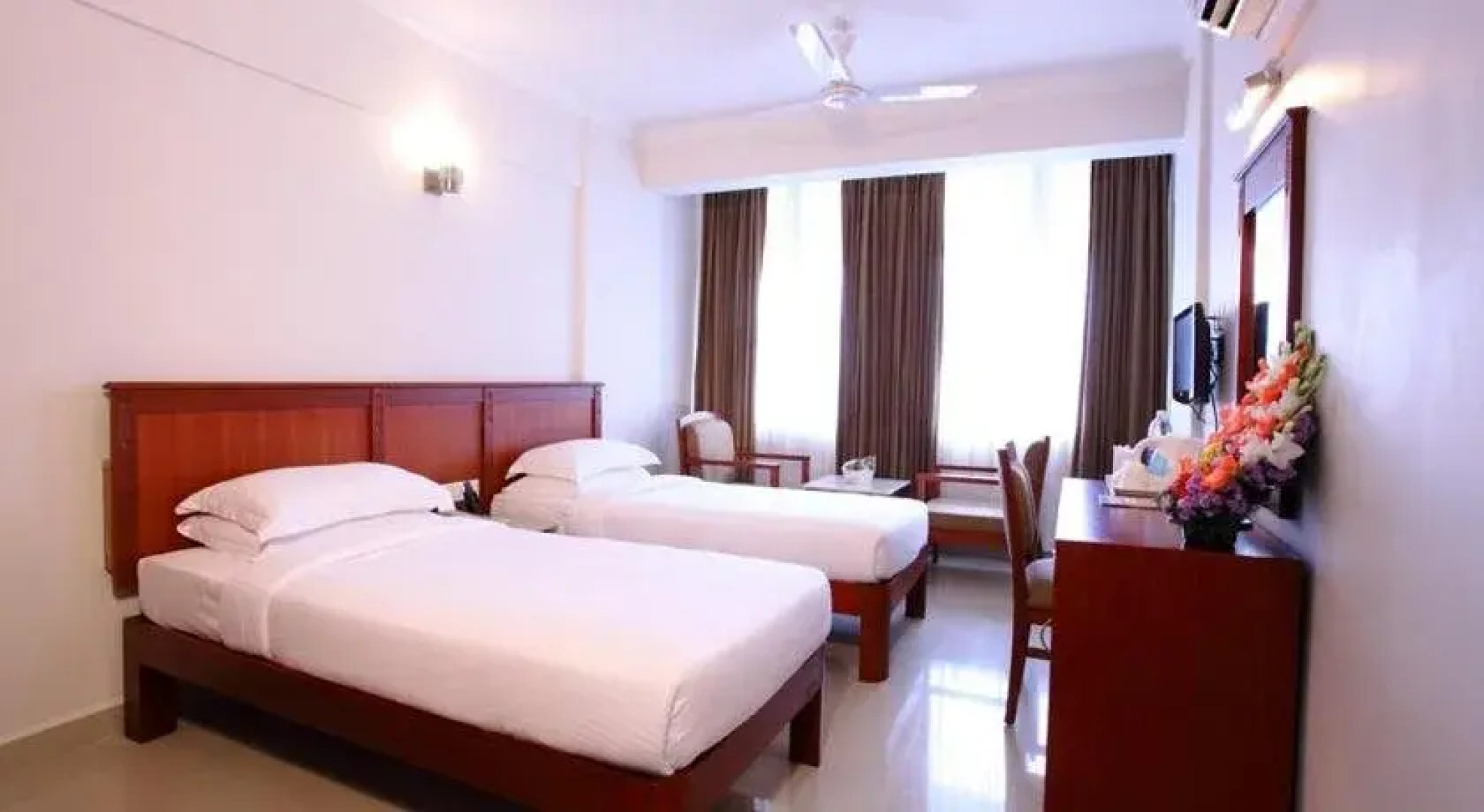 Hotel Pooram International