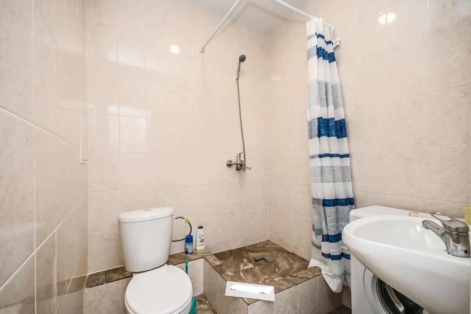 Погостим на улице Вертолетная 48