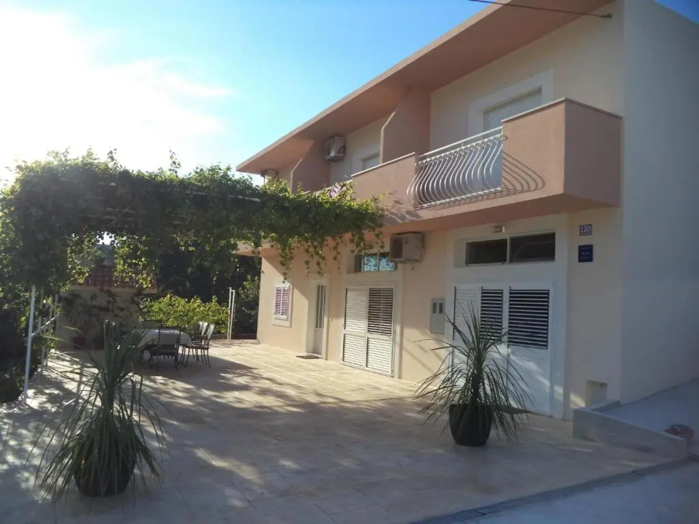 Apartments Bikić