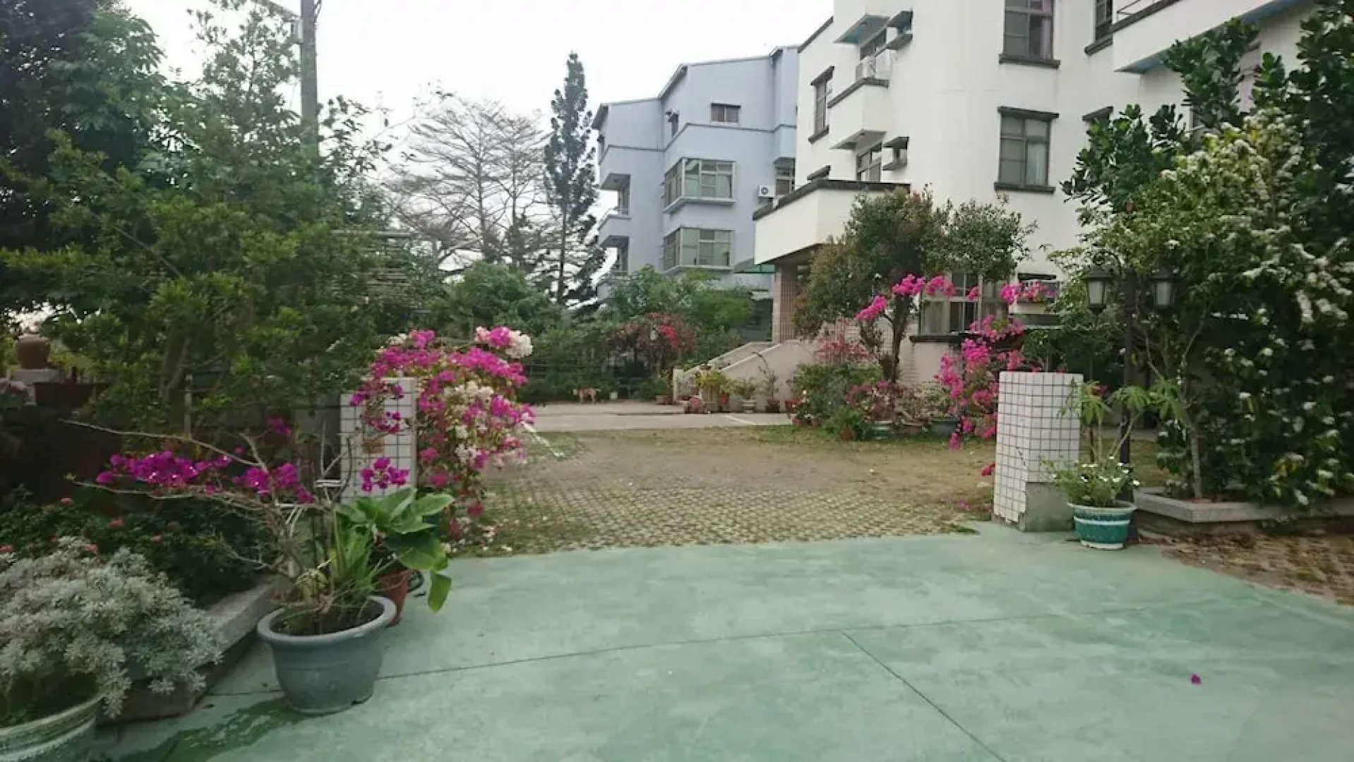 Garden Hostel