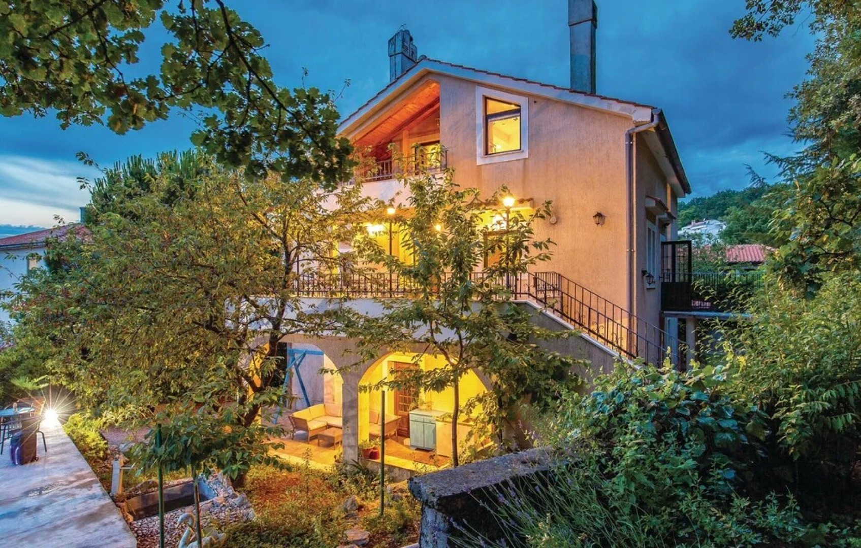 Amazing Home in Spincici With Wifi and 5 Bedrooms