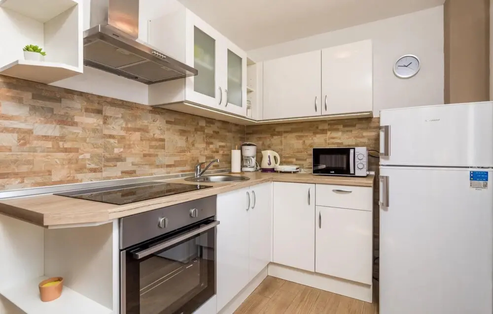 Nice Home in Zubovici With Wifi and 2 Bedrooms