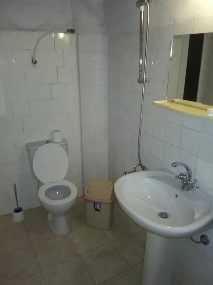 Palace Hostel Bsharry