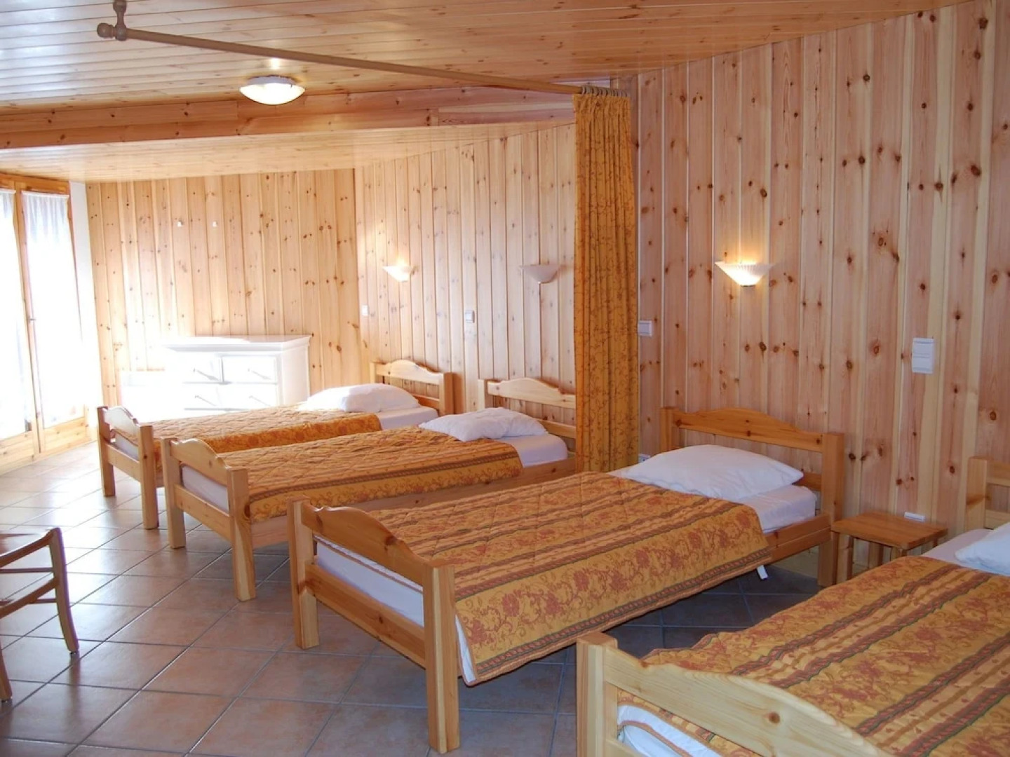 10-pers. Holiday Home With Sauna Near Center of Champagny