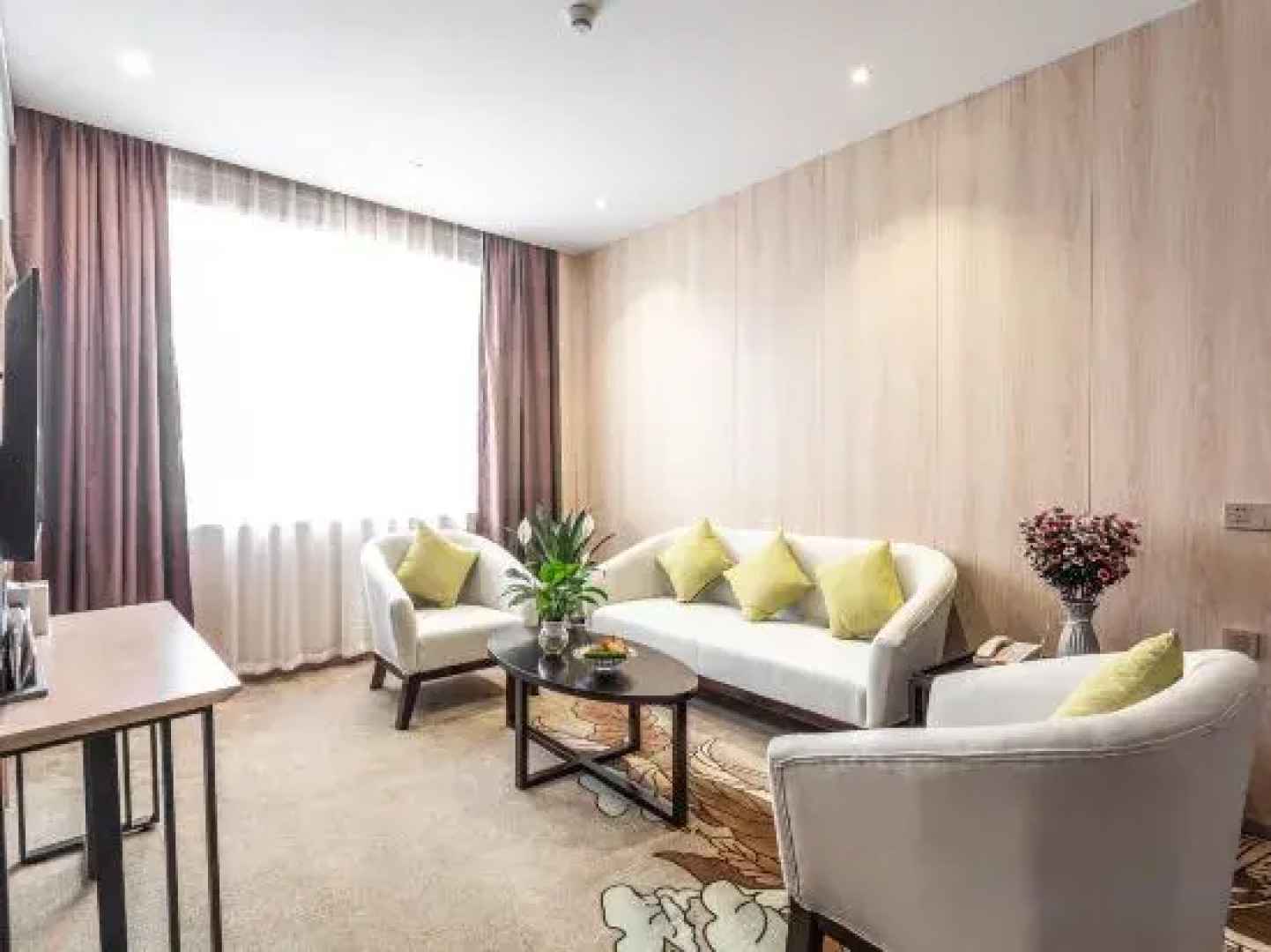 Great Wall Garden V Hotel