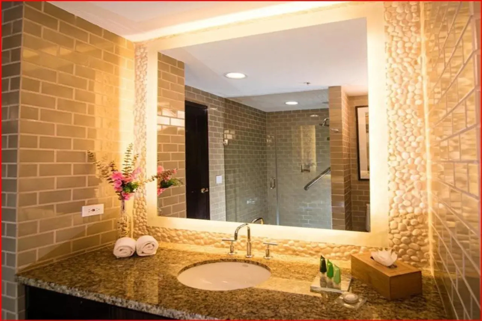 Summit Rainforest & Golf Resort