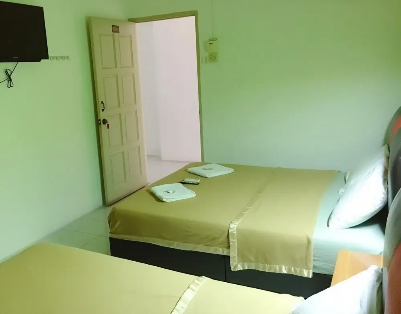 Dindings Pantai Desair Apartment By DPD