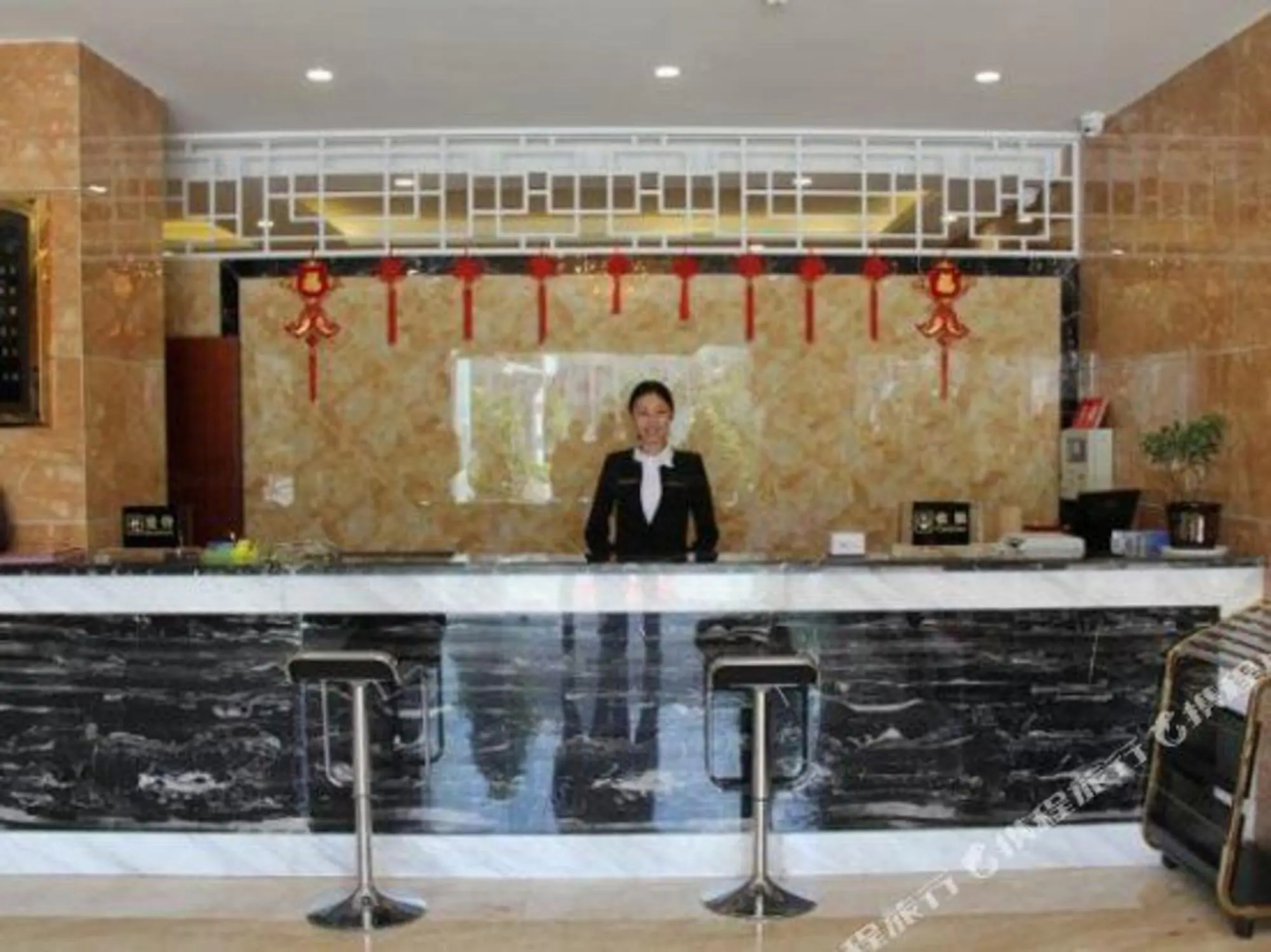 Yiluyue Business Hotel