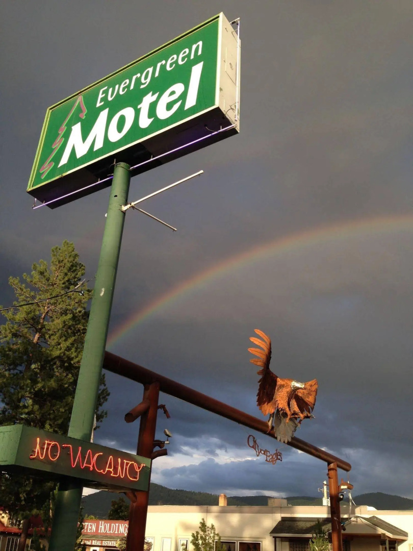Evergreen Motel