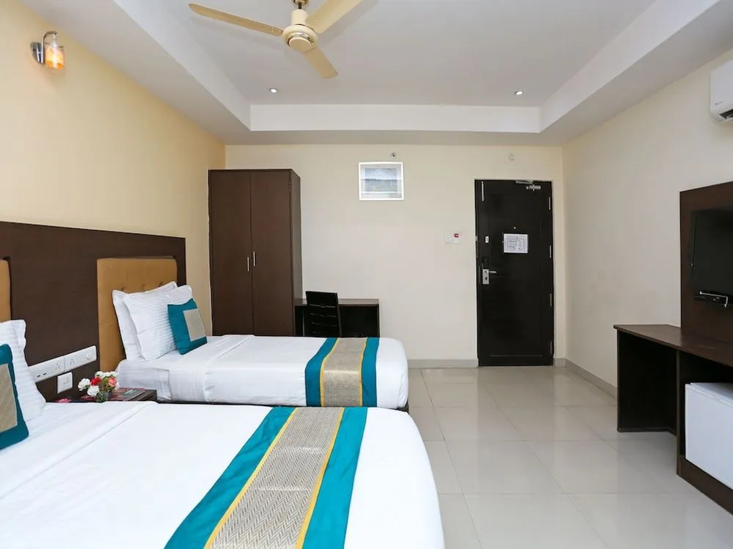 OYO Flagship 061 Tirupati Railway Station