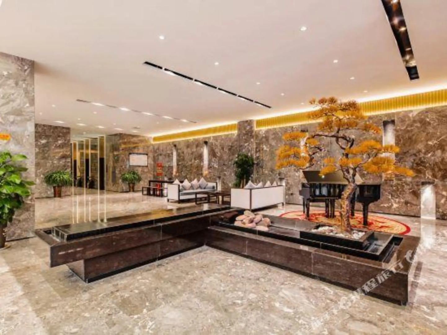 Yicheng three qi hotel
