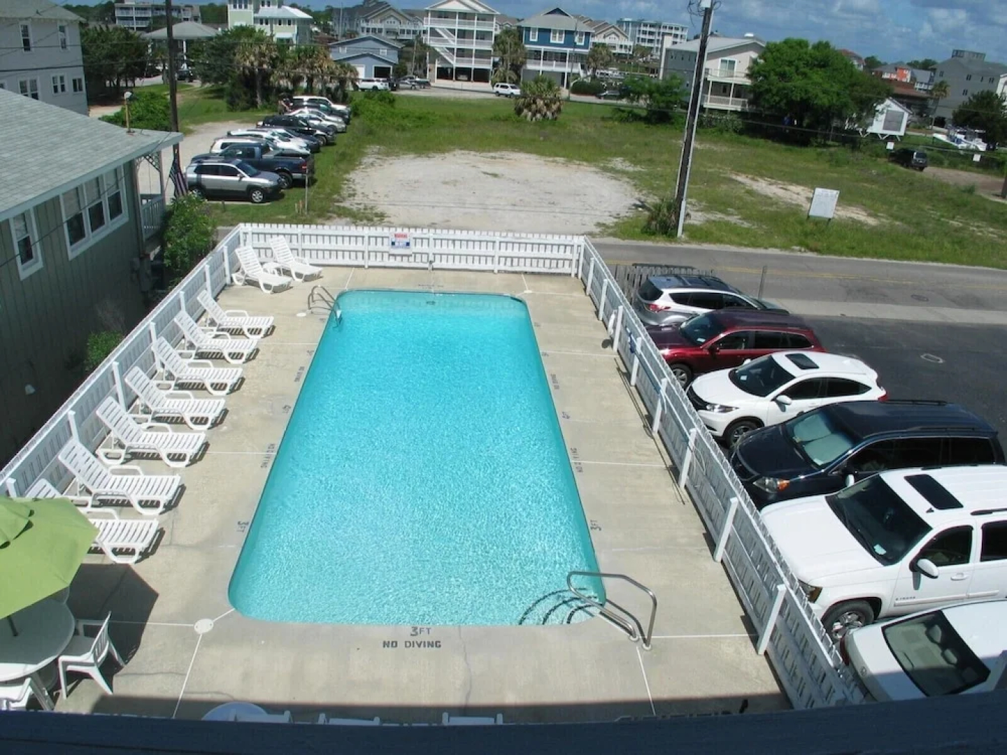 Beach House Inn and Suites