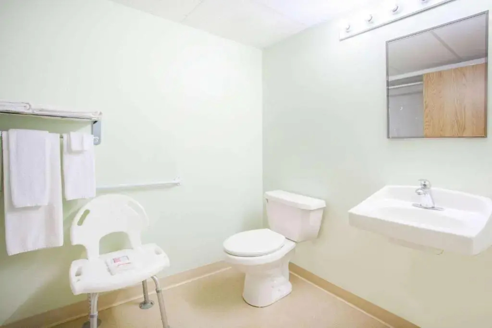 Super 8 Swan River MB