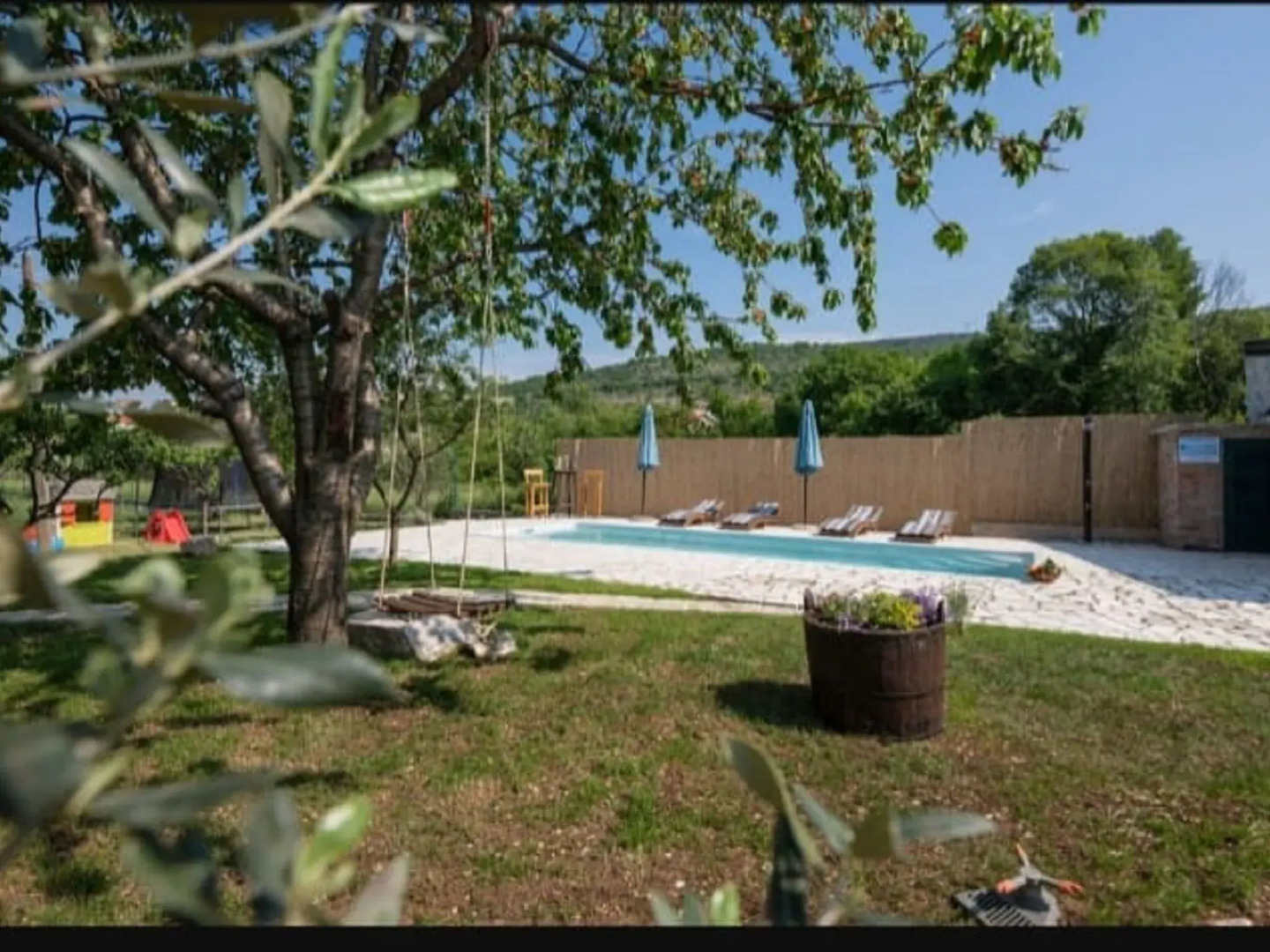 Adorable Holiday Home With Swimming Pool