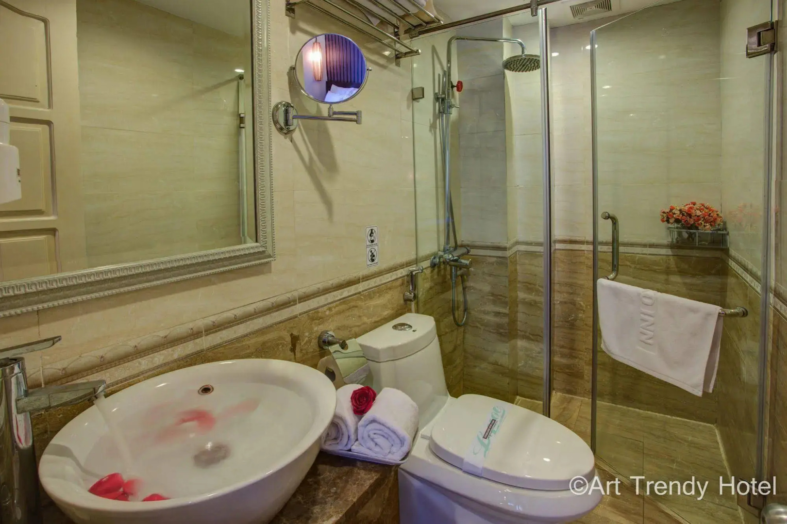 Golden Art Hotel