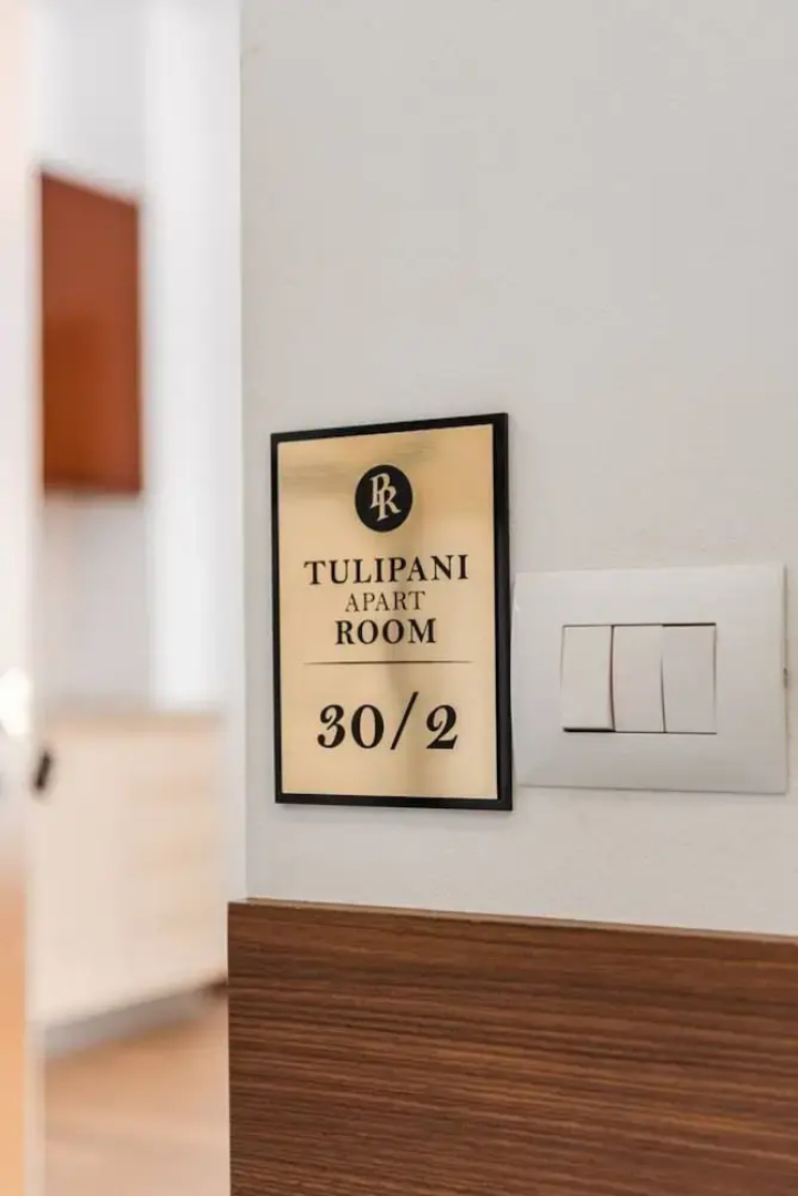 Spacious Apartment by the Beach - Tulipani