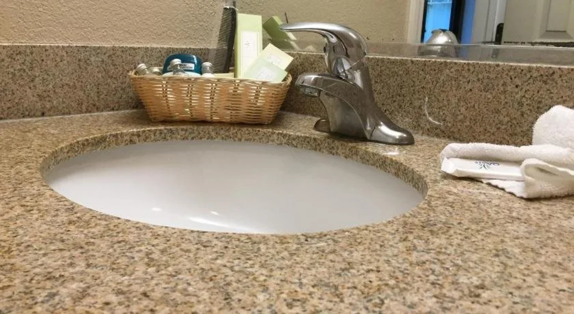 Relax Inn North Babylon