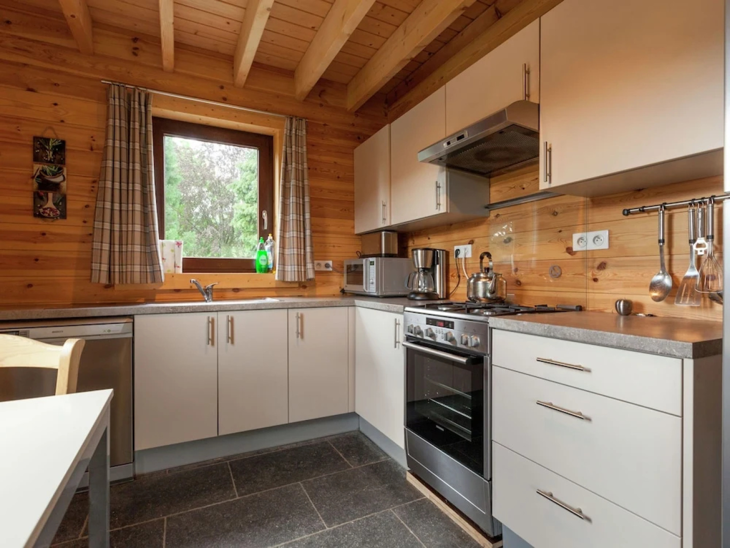 Spacious Holiday Home in Vresse-sur-Semois with Garden