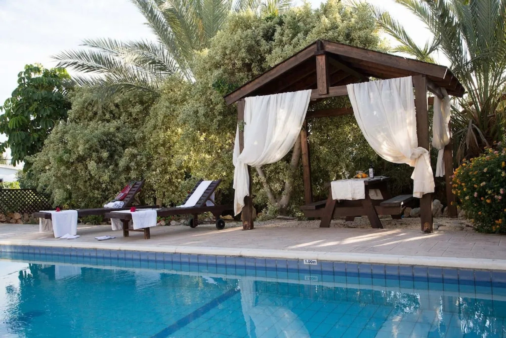 Coral Bay Sunkiss Villa