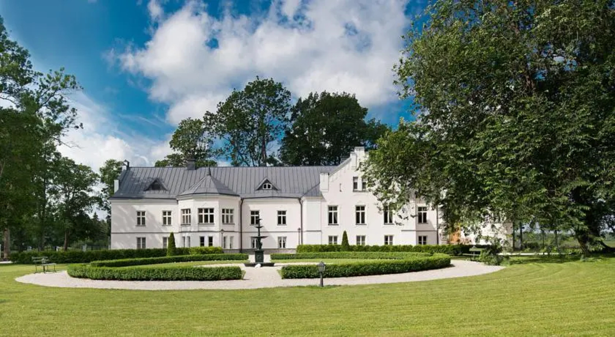 Eivere Manor